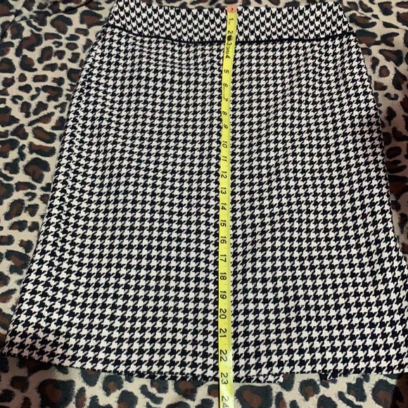 Alex Marie Houndstooth print skirt - Picture 4 of 8